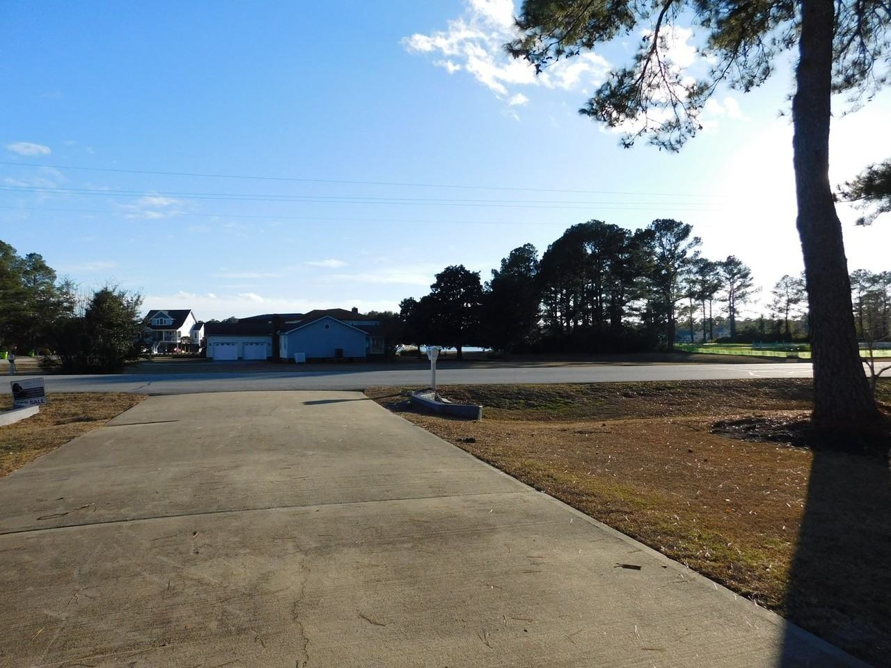1103 Pelican Dr - Photo 3 of 45