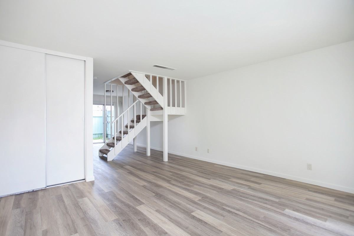 5156 Dawes St - Photo 2 of 15