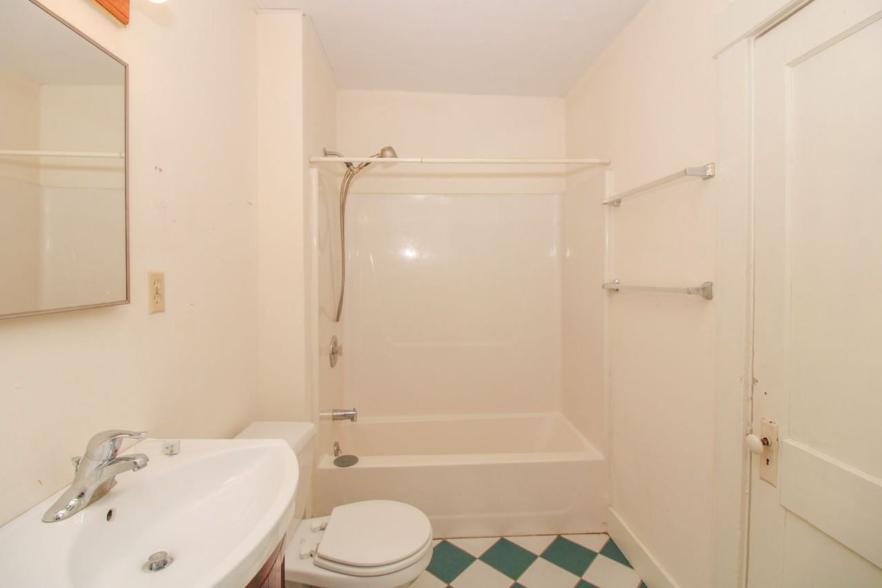 1721 Cliff Dr - Photo 5 of 21