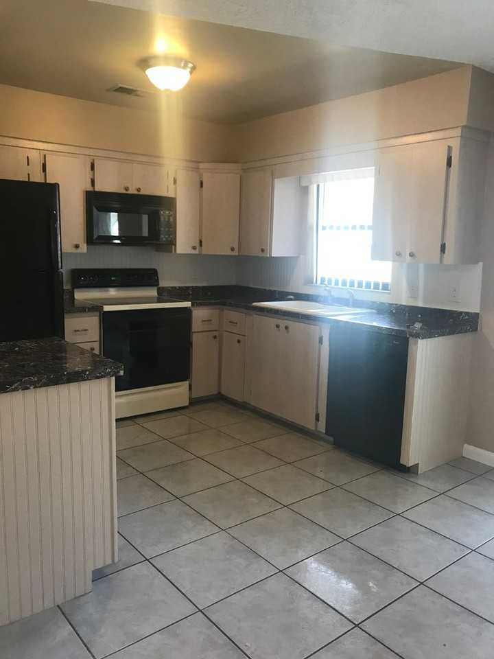 1601 Alabama Ave - Photo 5 of 15