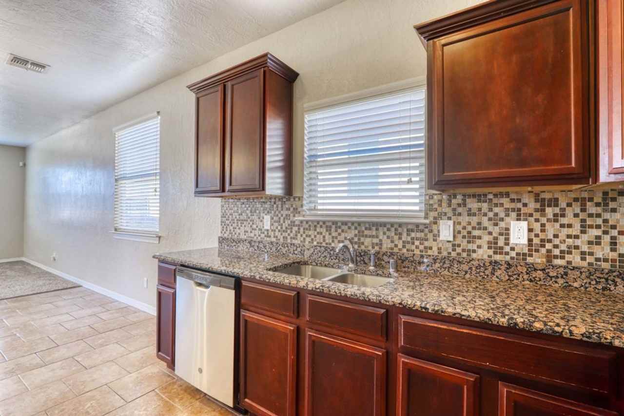 13272 Emerald Glen St - Photo 7 of 50