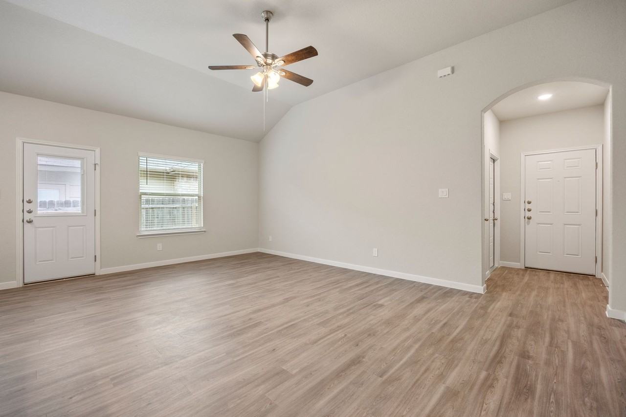 354 Emma Dr - Photo 2 of 17