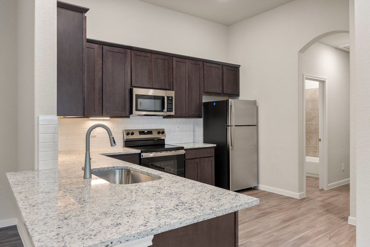 354 Emma Dr - Photo 6 of 17
