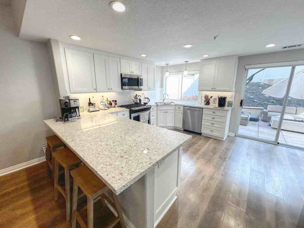 801 Via Presa - Photo 3 of 8