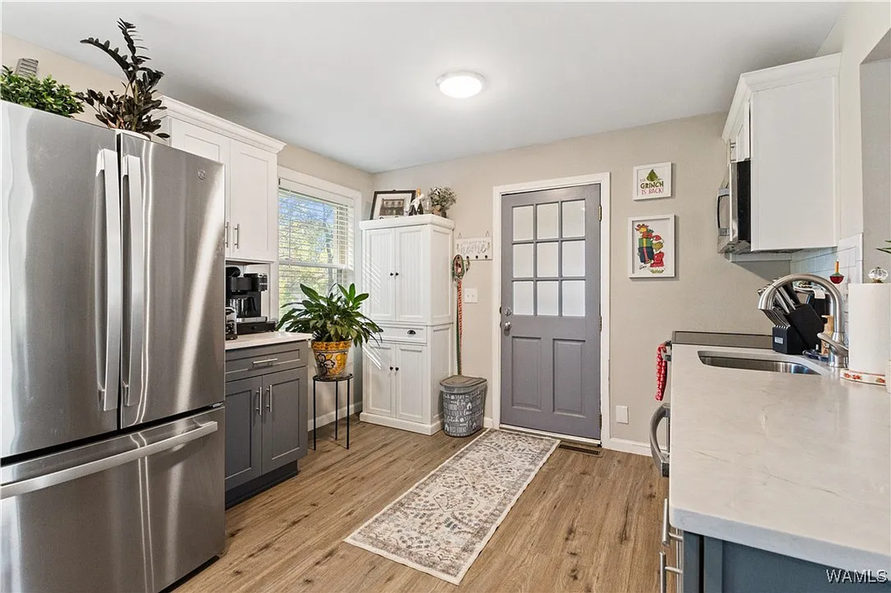 143 Circlewood - Photo 3 of 6