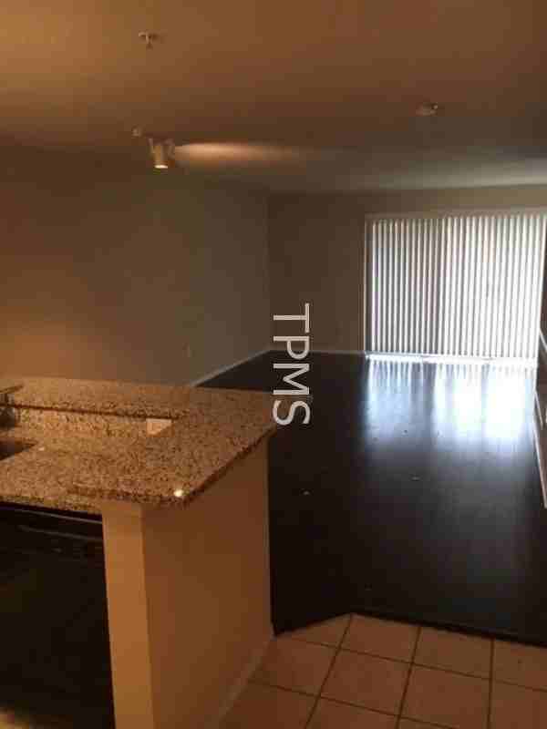 FAIRWAY - Photo 3 of 6