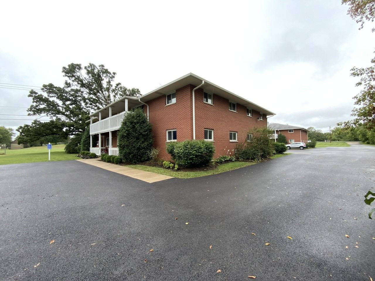 1902-1904 N Seminary Ave - Photo 2 of 13