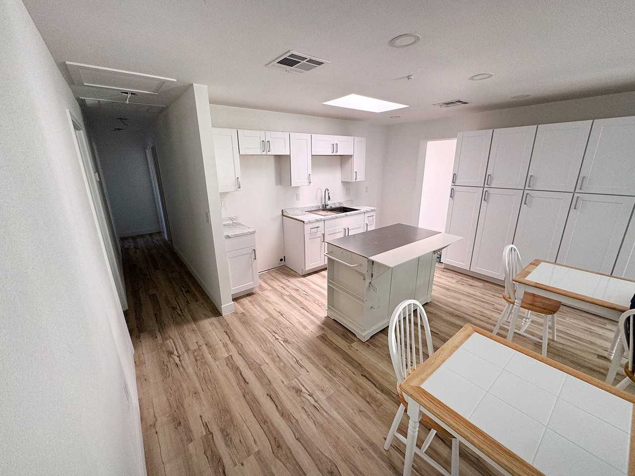 3327 West Cholla Street - Photo 4 of 36