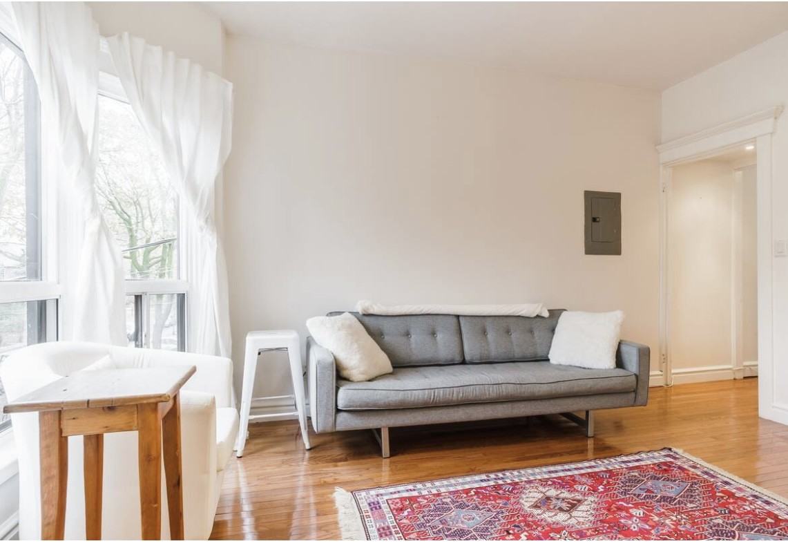 Roncesvalles Ave & Marion St #3 - Photo 5 of 17