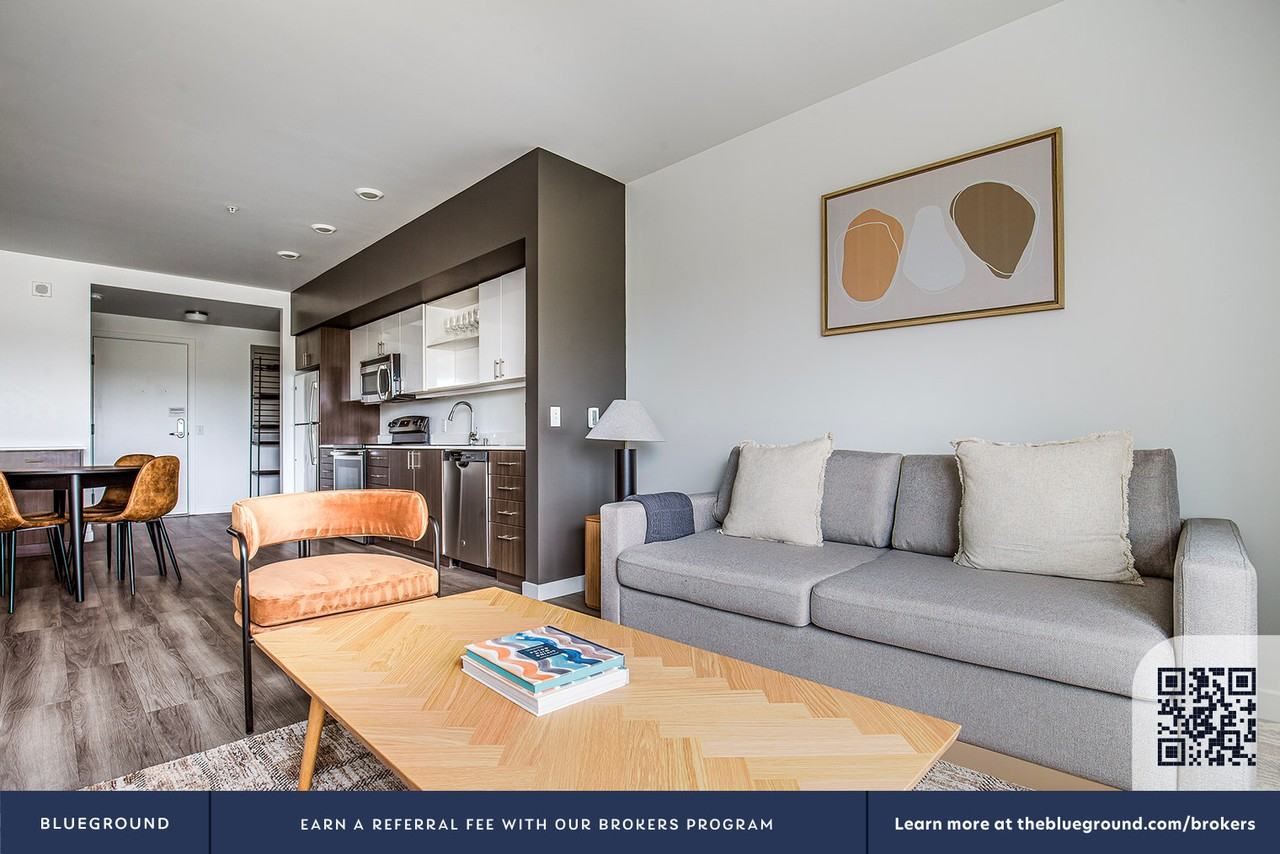 2690 152nd Avenue Northeast - Photo 4 of 25