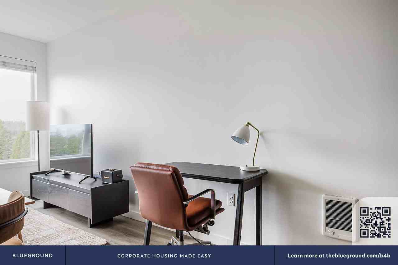 2690 152nd Avenue Northeast - Photo 5 of 25