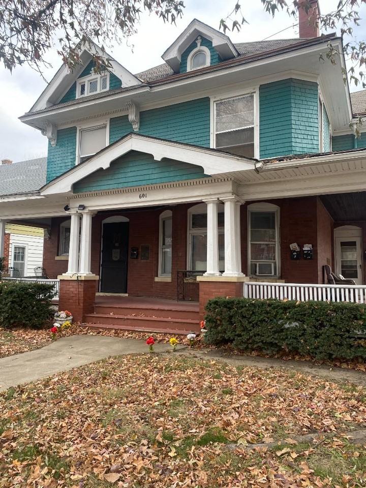 601 N 22nd St - Photo 2 of 6