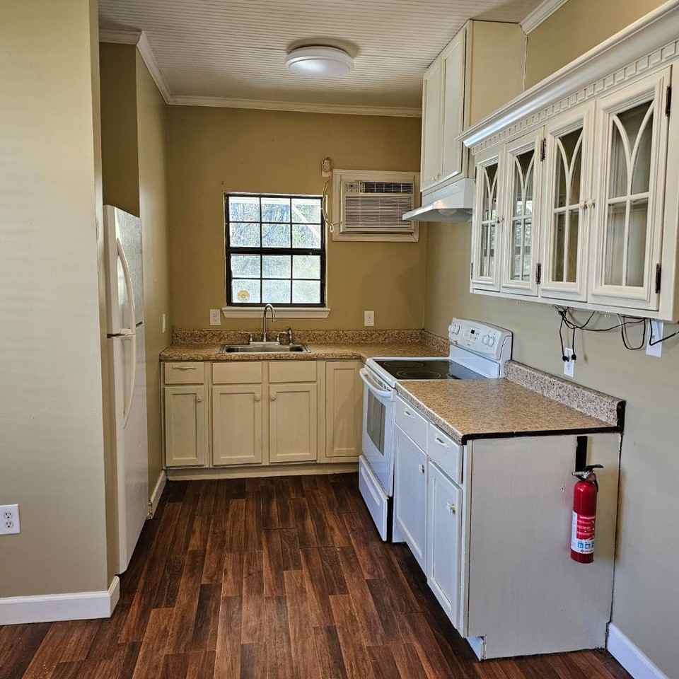 141B First Pl - Photo 2 of 20