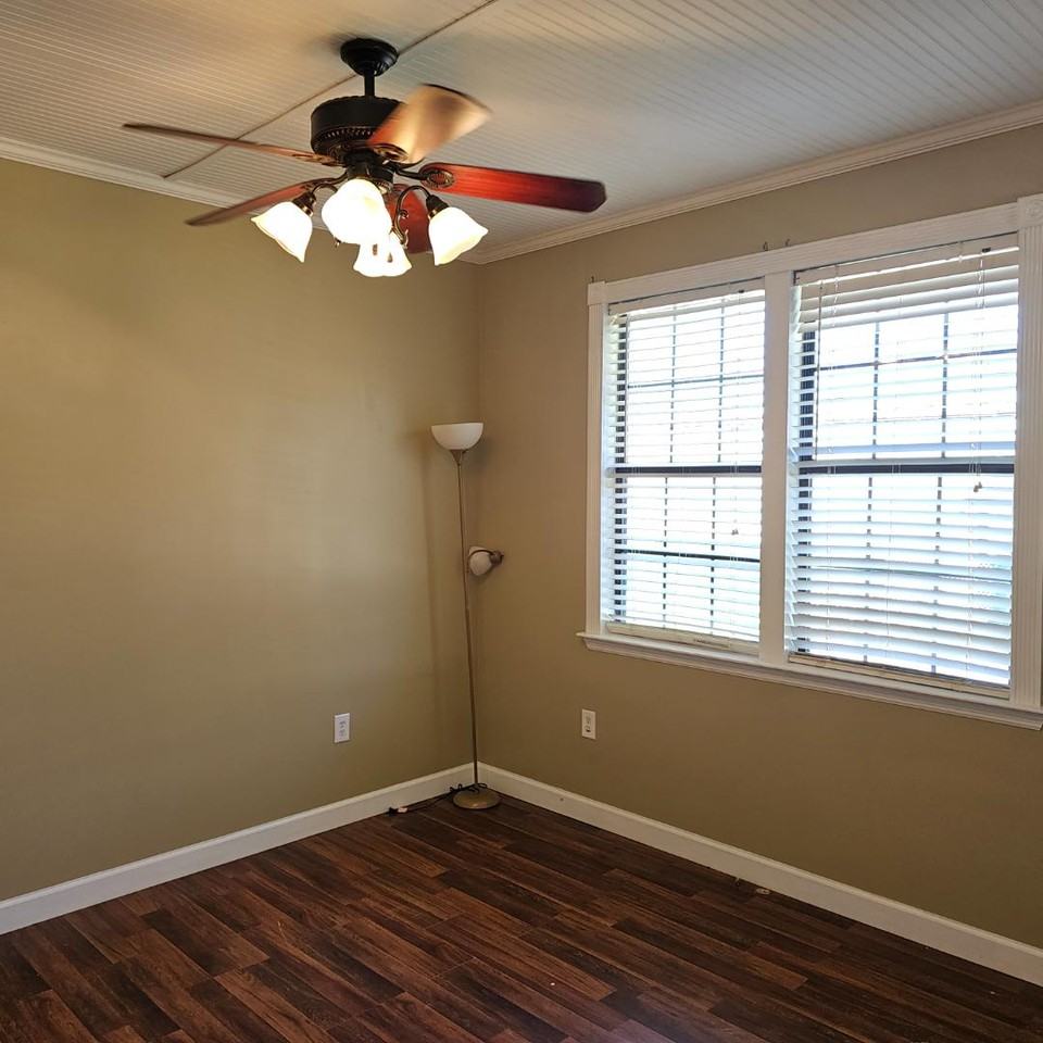 141B First Pl - Photo 3 of 20