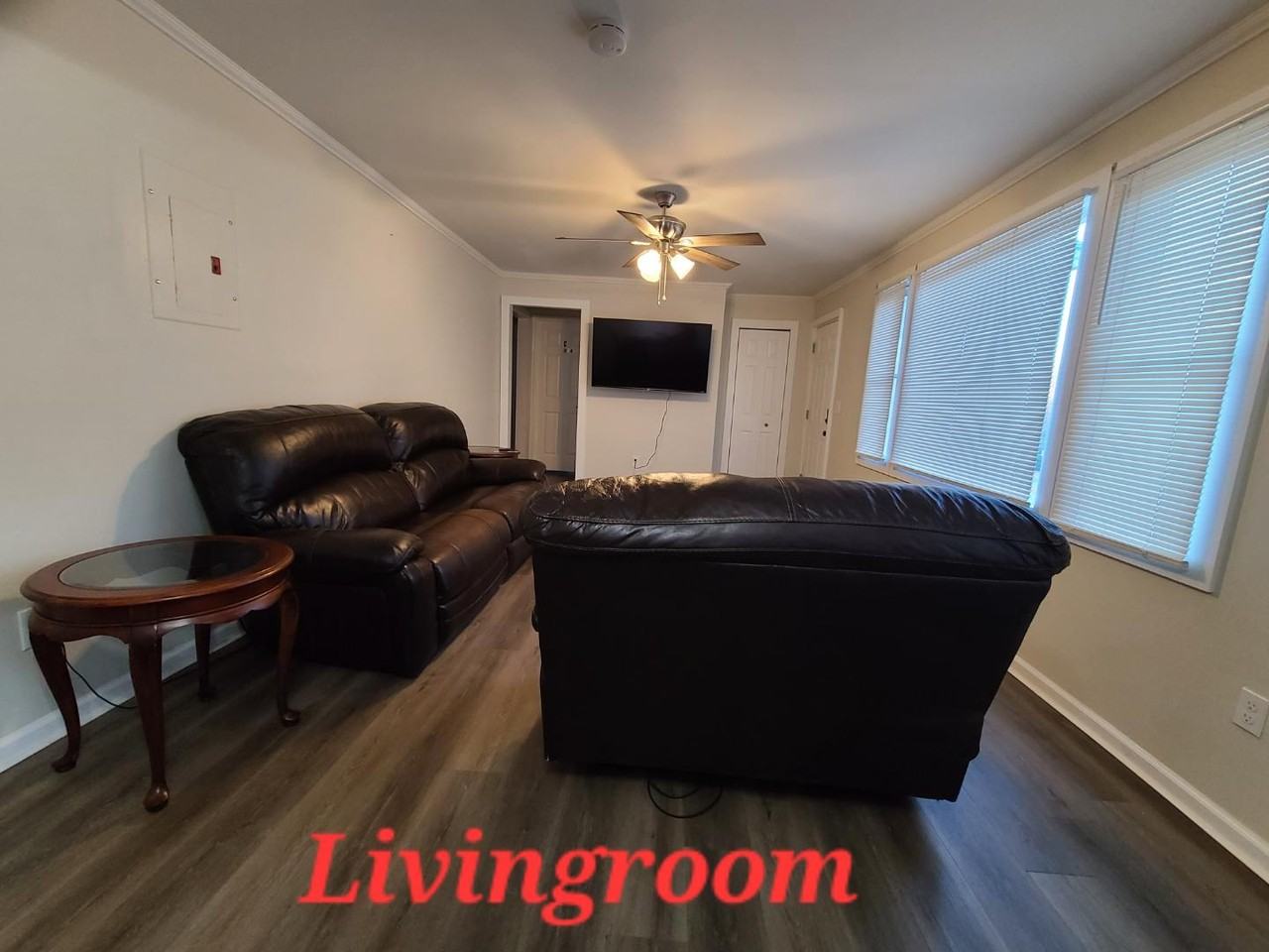 1914 Dobbins Avenue - Photo 4 of 10