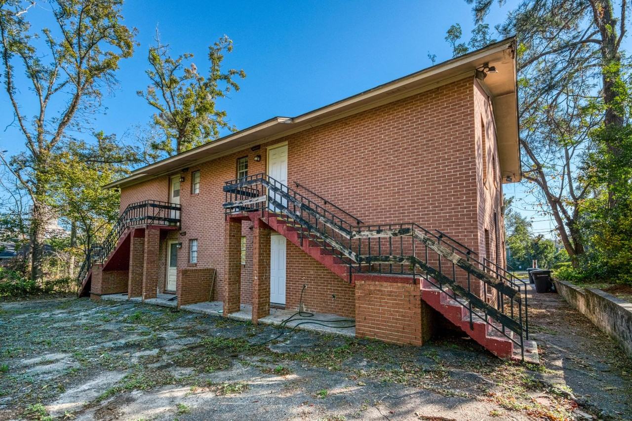 1420 Melvin St - Photo 3 of 8