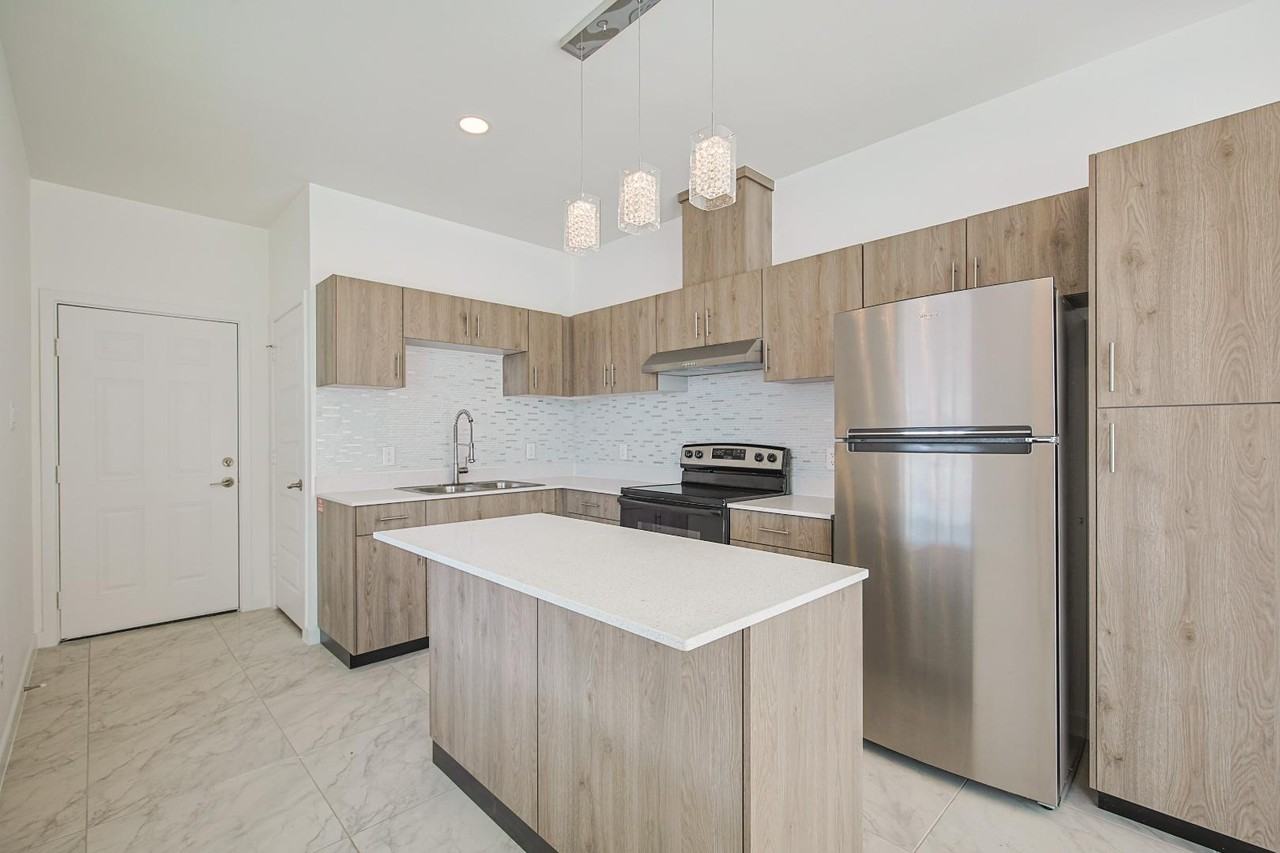 5312 Vision St - Photo 2 of 30