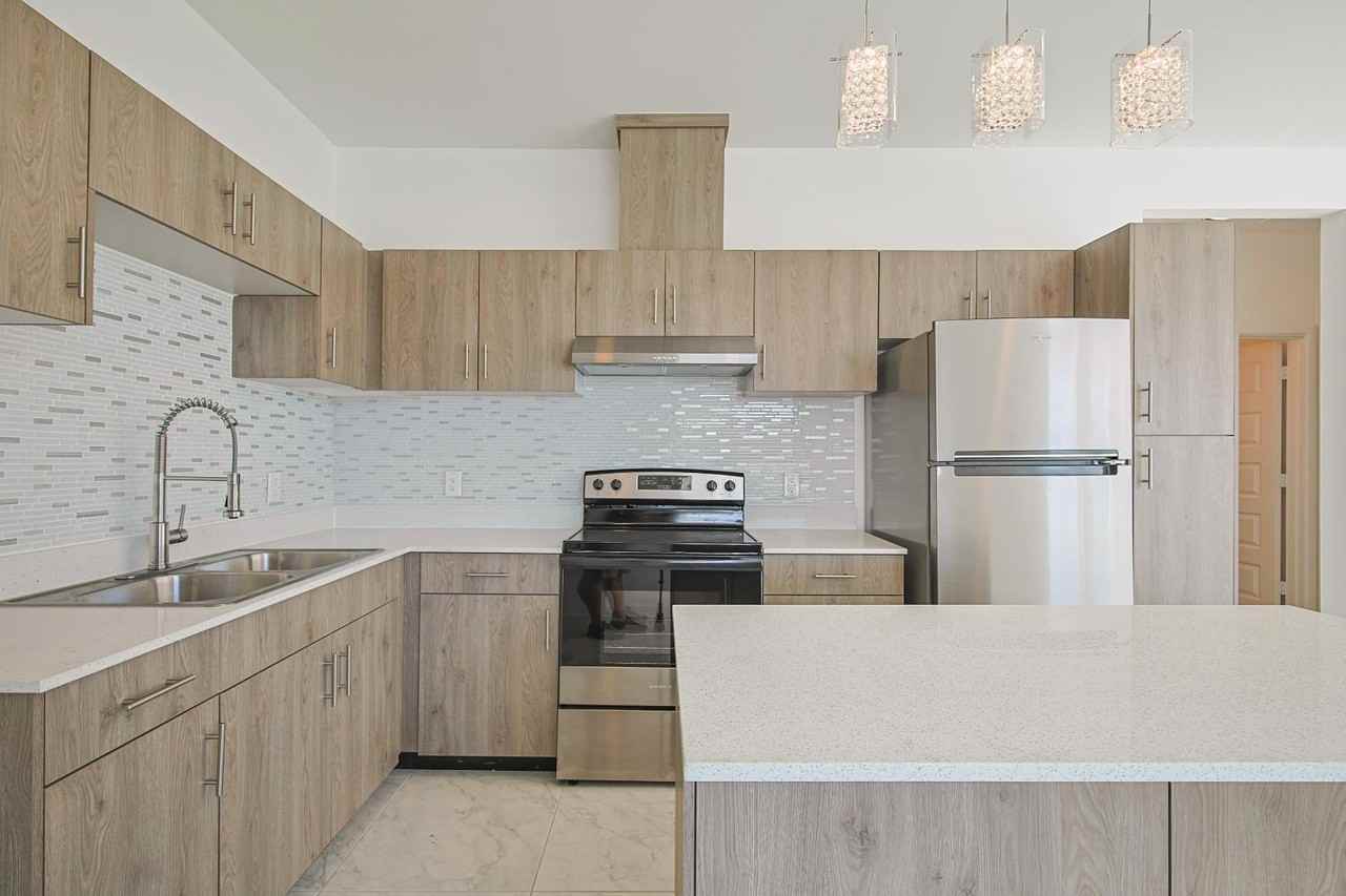 5312 Vision St - Photo 3 of 30