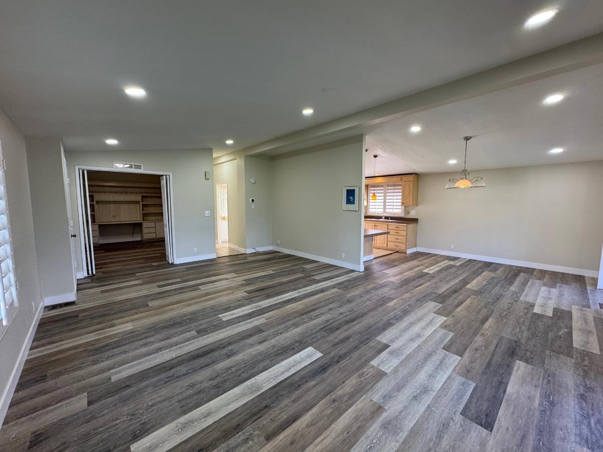 34951 Surrey Way - Photo 2 of 20