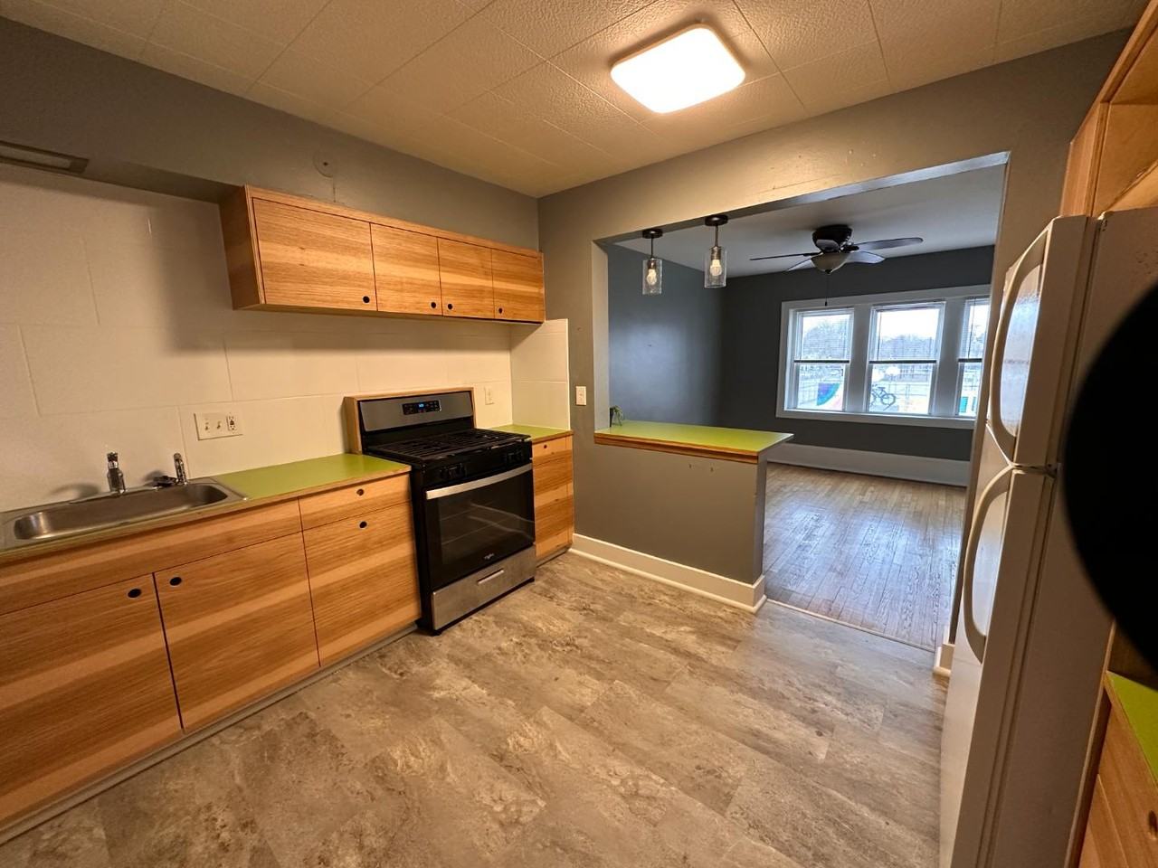 705 E Center St - Photo 3 of 7