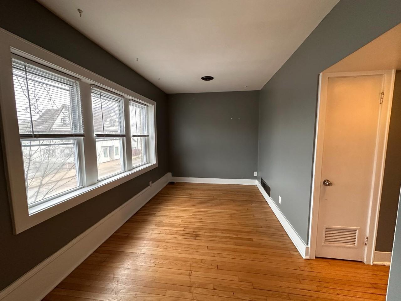 705 E Center St - Photo 2 of 7