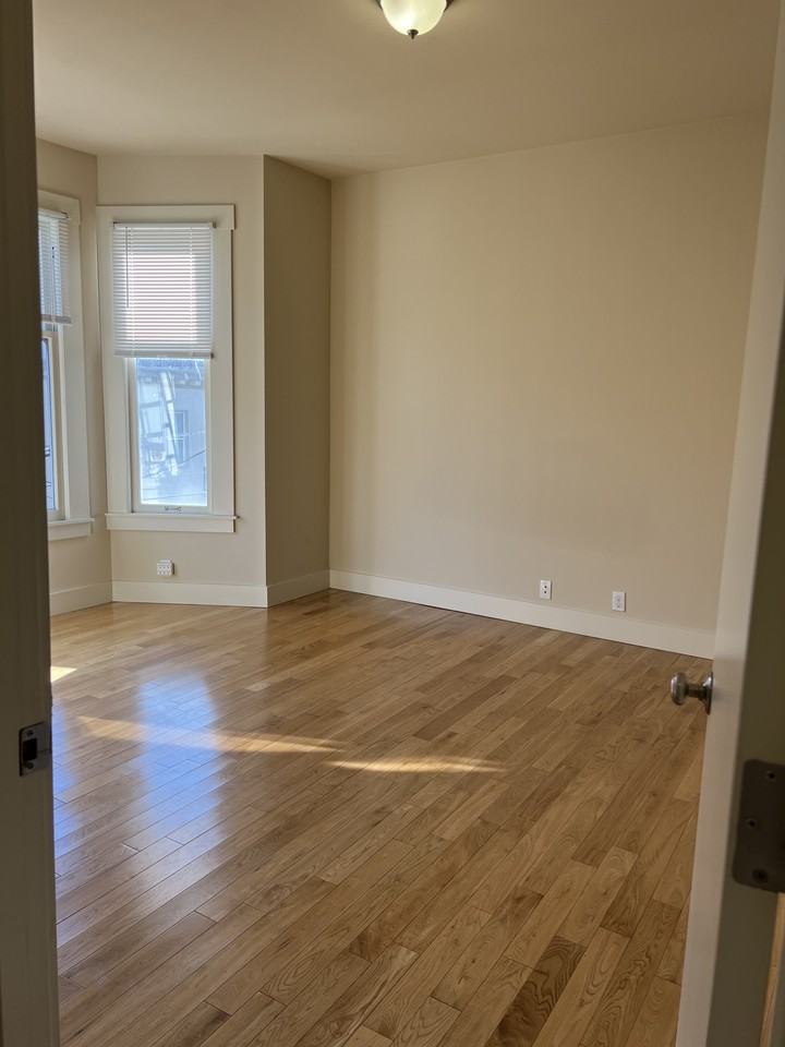 230 11th Street #7 - Photo 2 of 9