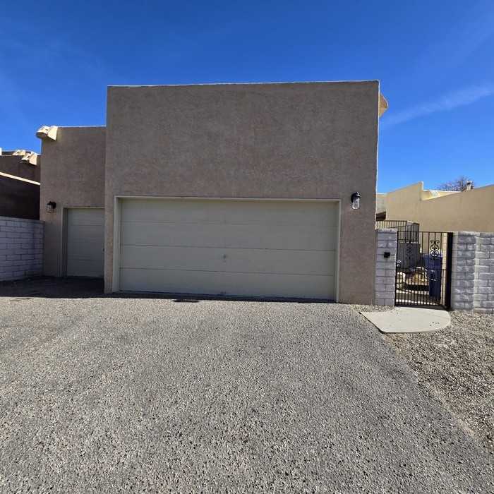 5913 Cubero Dr Ne - Photo 3 of 34