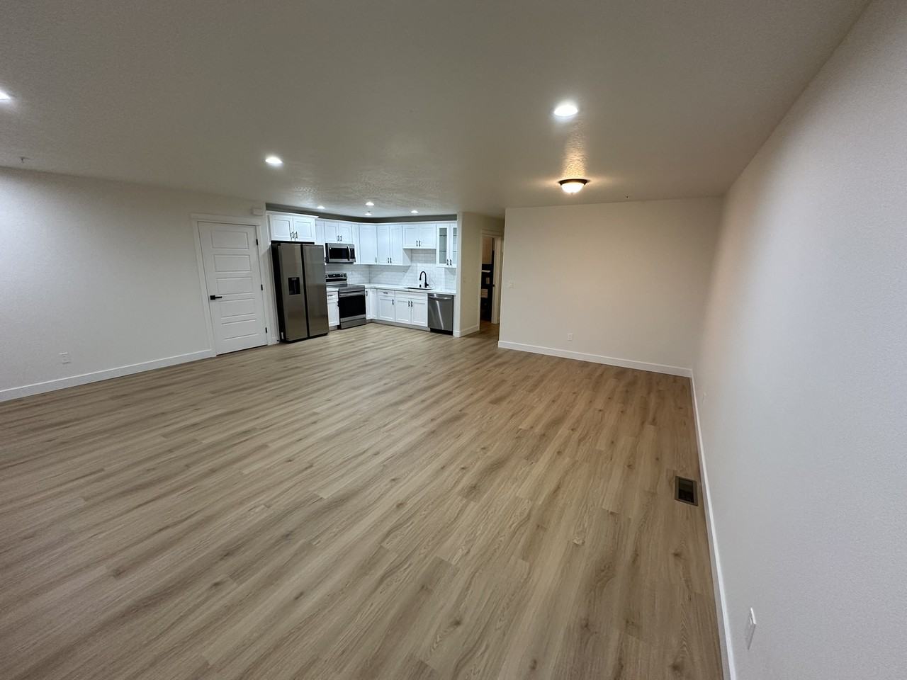 1254 11th St #A - Photo 3 of 11