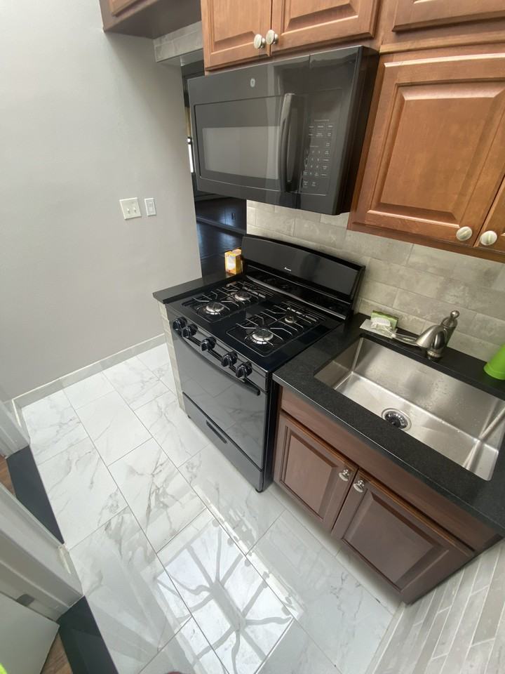 23-83 38th Street #2F - Photo 3 of 18