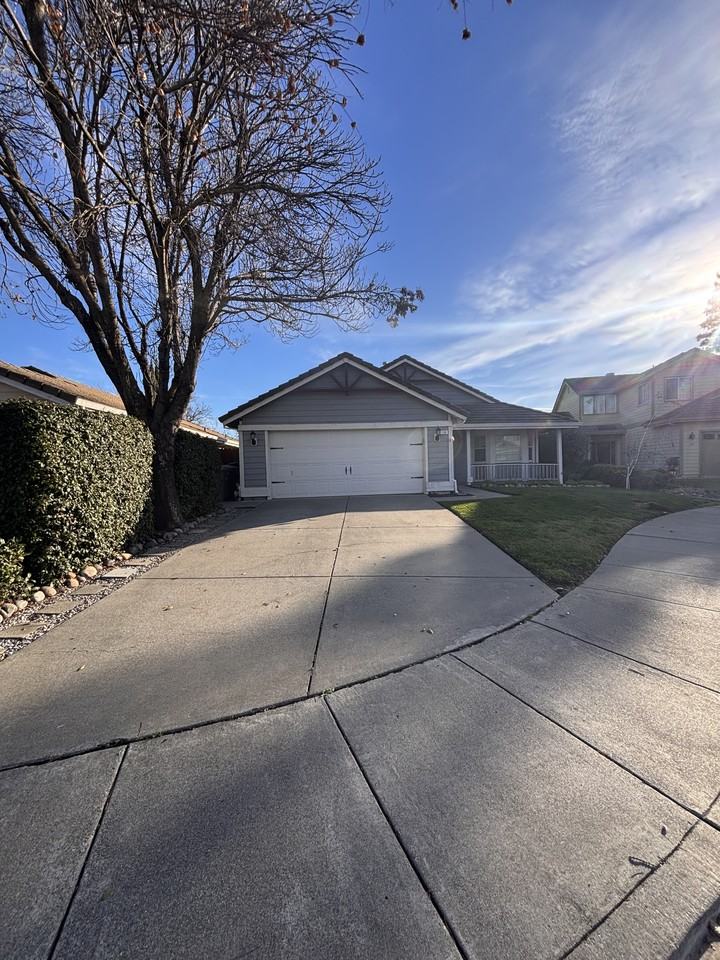 150 Victoria Ct #NA - Photo 3 of 29