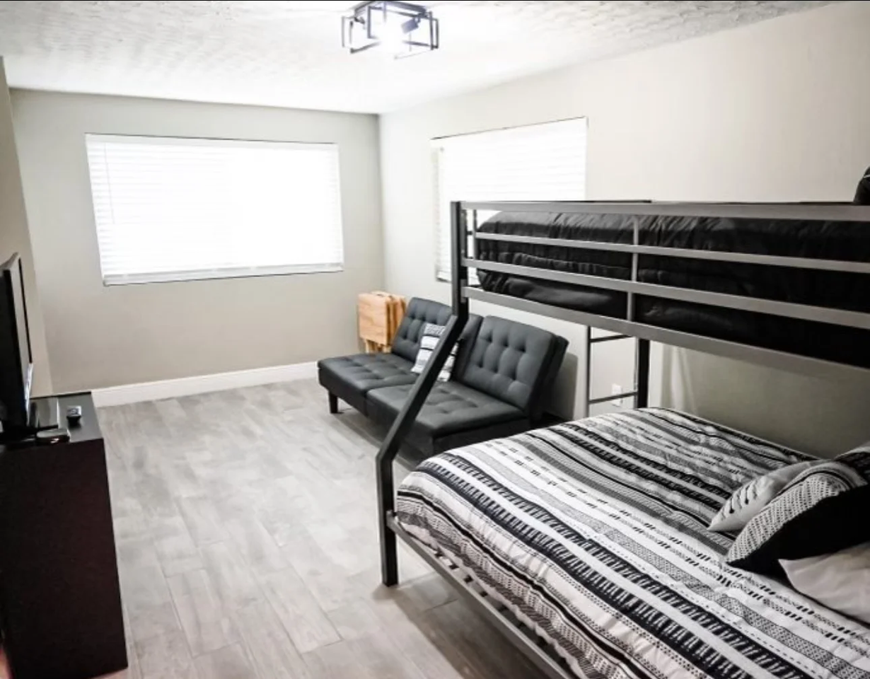 7016 S Desoto St #NA - Photo 7 of 16