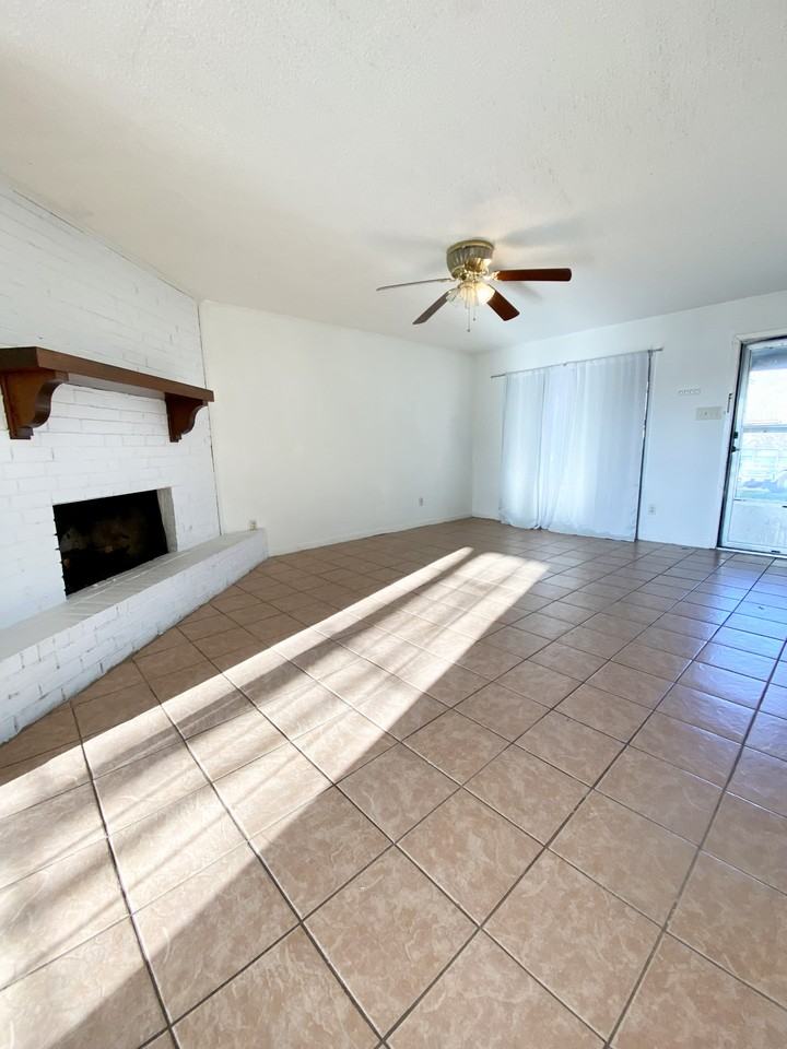 401 Strasbourg Dr #NA - Photo 3 of 11