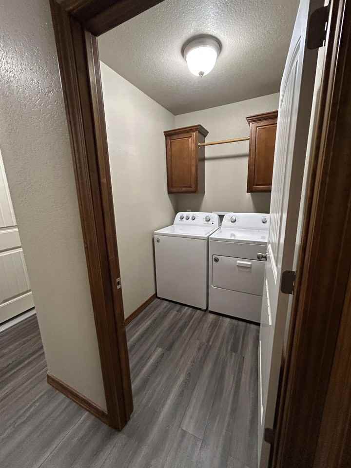 804 Briarbrook Dr #B - Photo 3 of 3