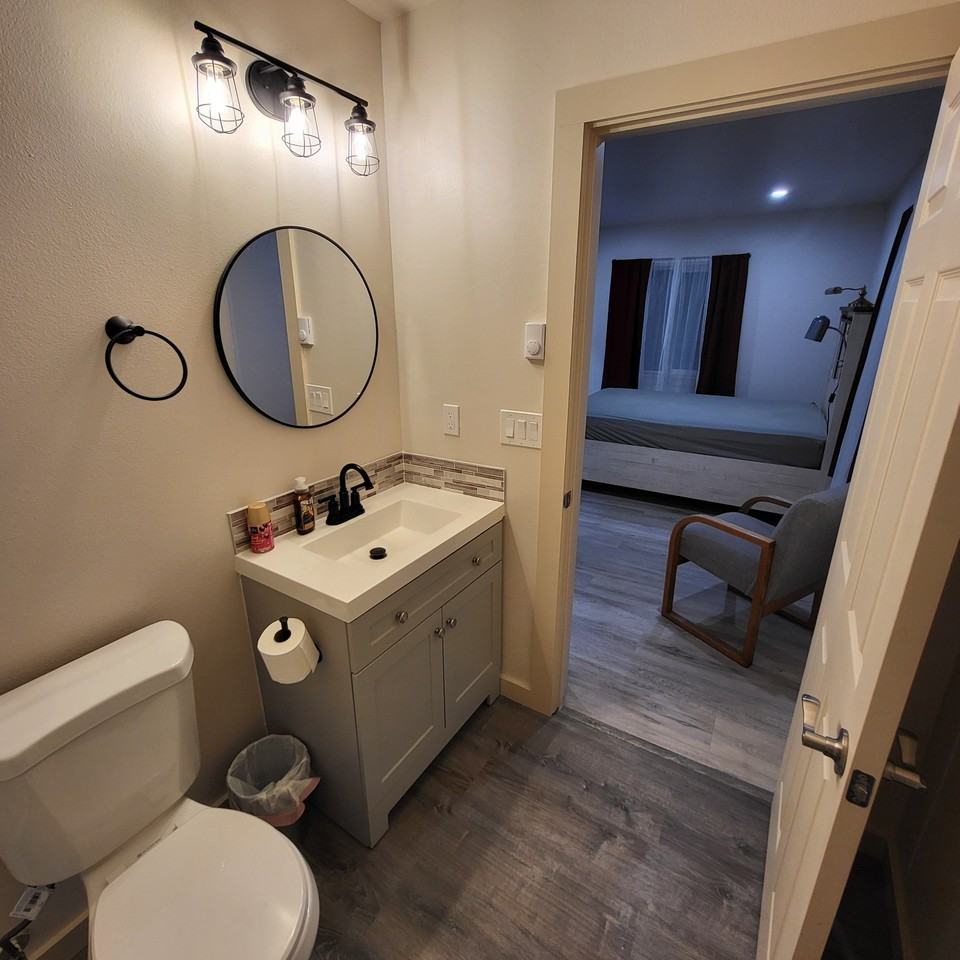 406 3rd St #5 - Photo 6 of 13