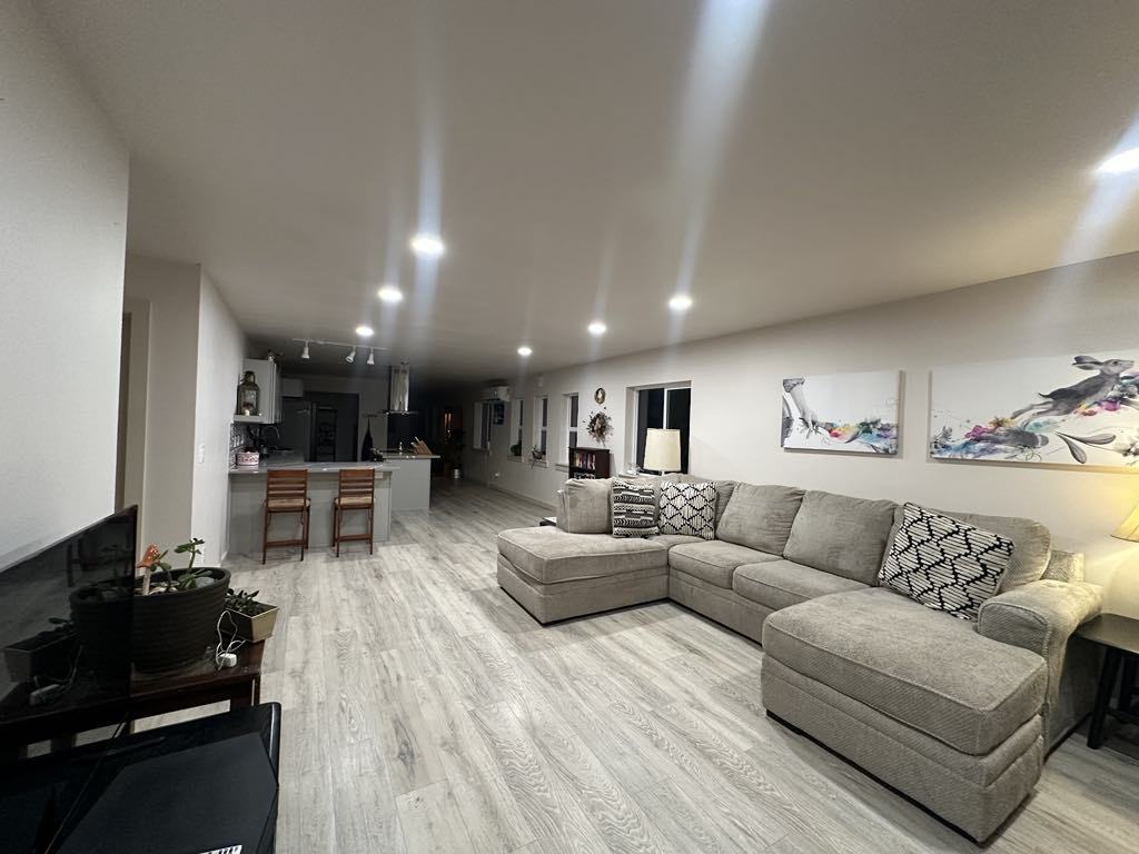 406 3rd St #5 - Photo 7 of 13