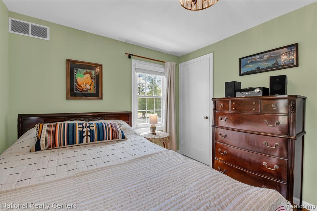 1600 E 4th St #NA - Photo 4 of 11