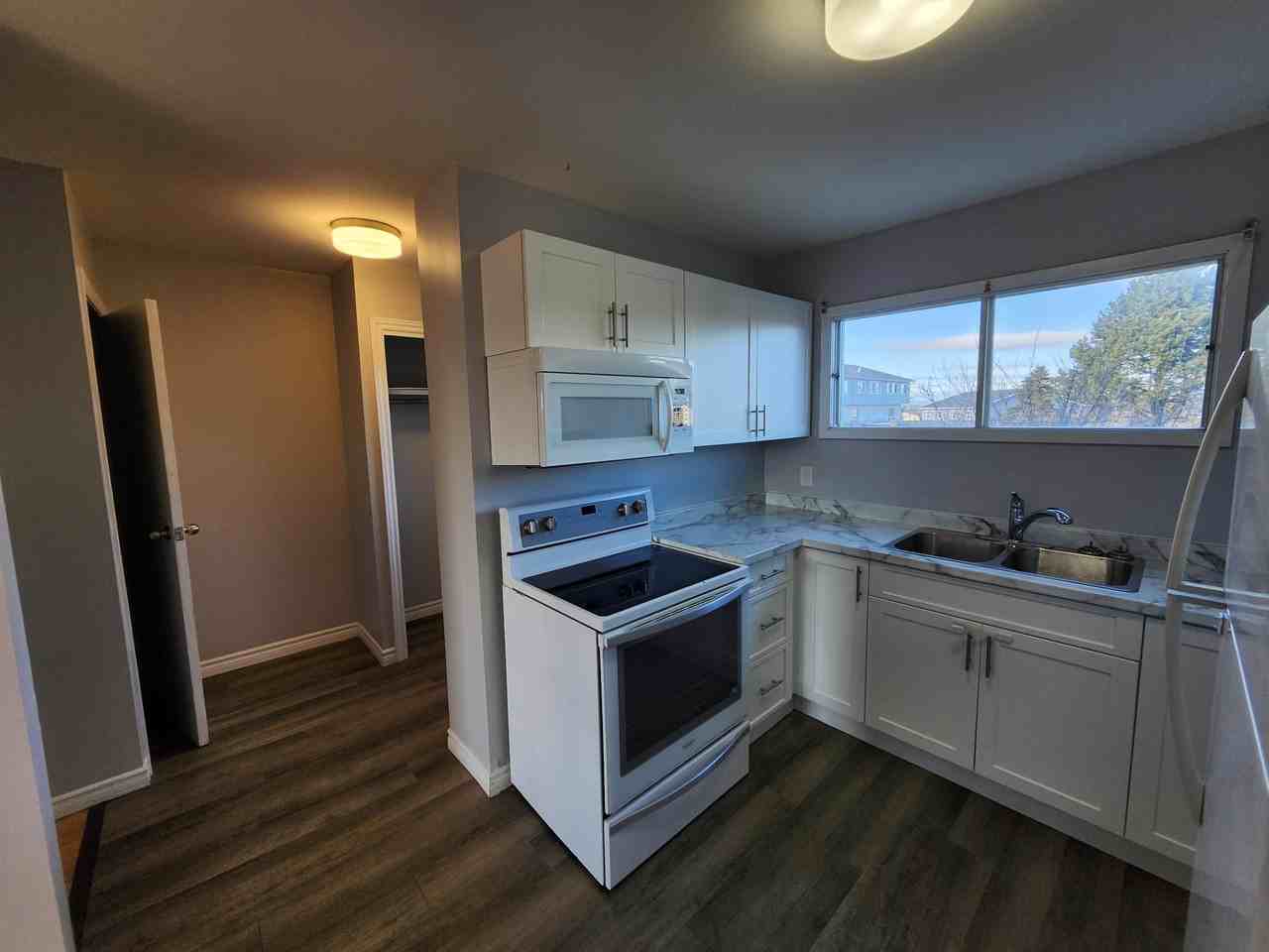 513 Highmeadow Dr #1 - Photo 2 of 30