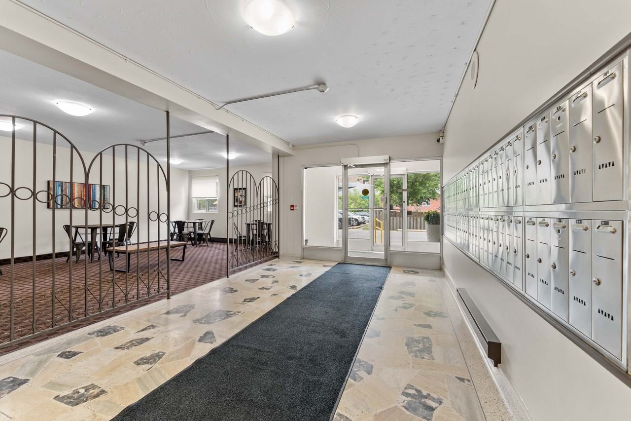 Parkview Heights Apartments - Photo 6 of 27