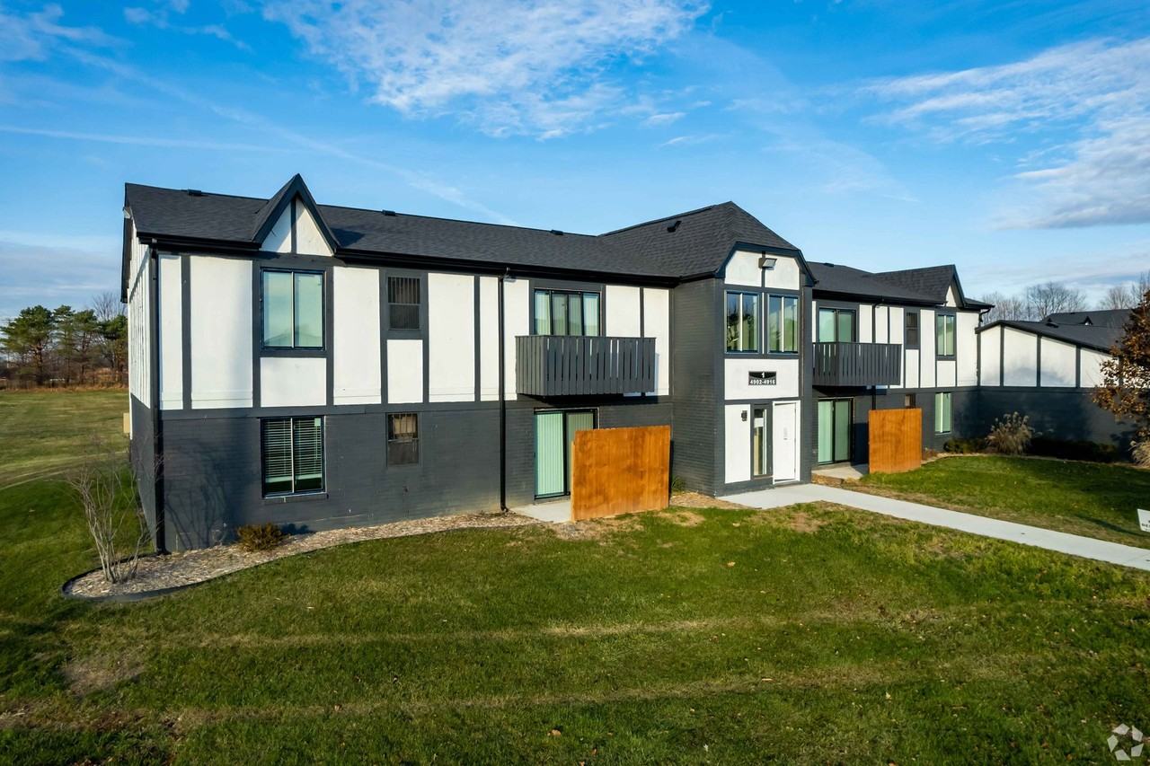 The LUX off Linden - Photo 3 of 50