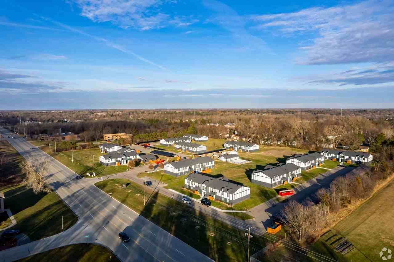 The LUX off Linden - Photo 6 of 50