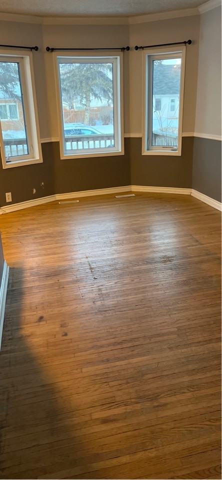 825 Athabasca St E #1 - Photo 2 of 10