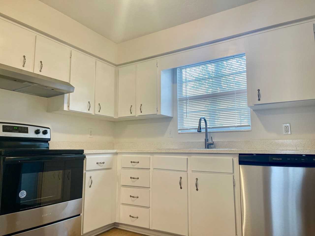2 Bedroom/1 Bathroom Move - Photo 2 of 19
