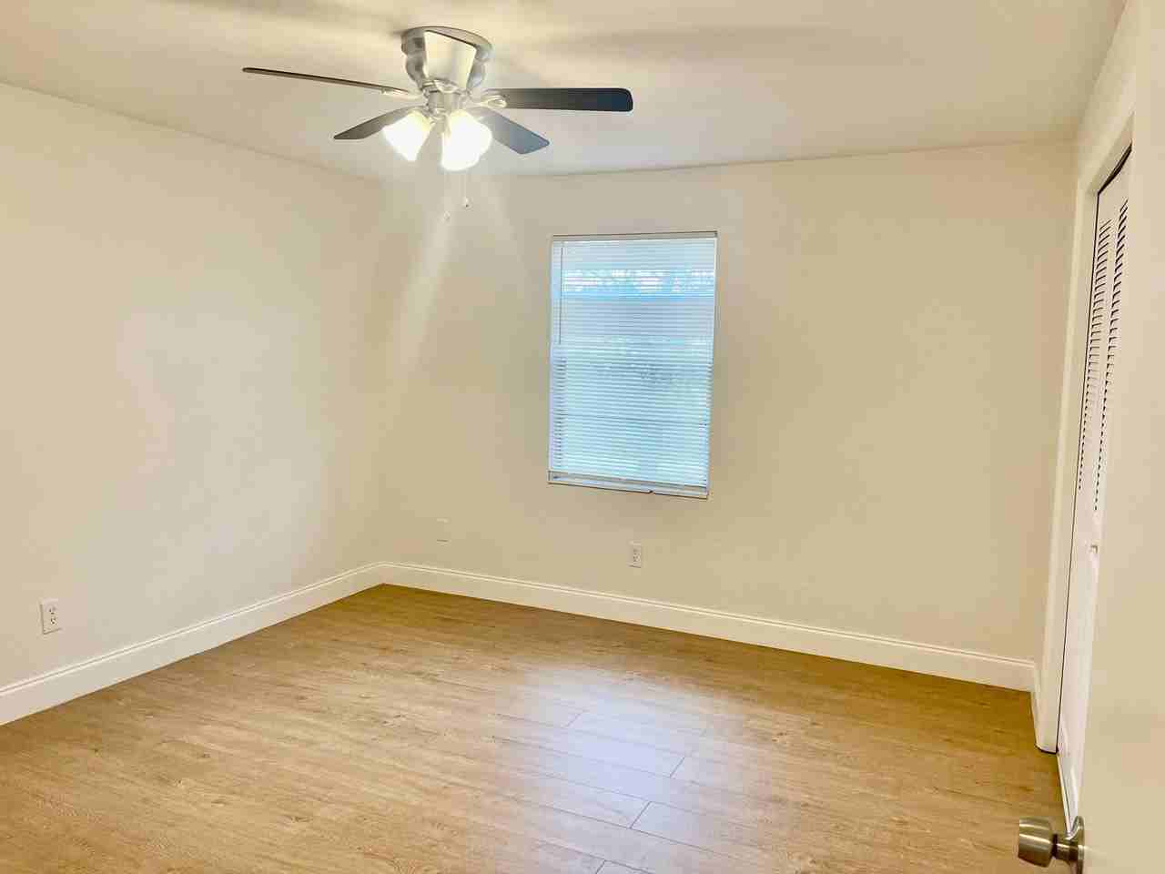 2 Bedroom/1 Bathroom Move - Photo 5 of 19