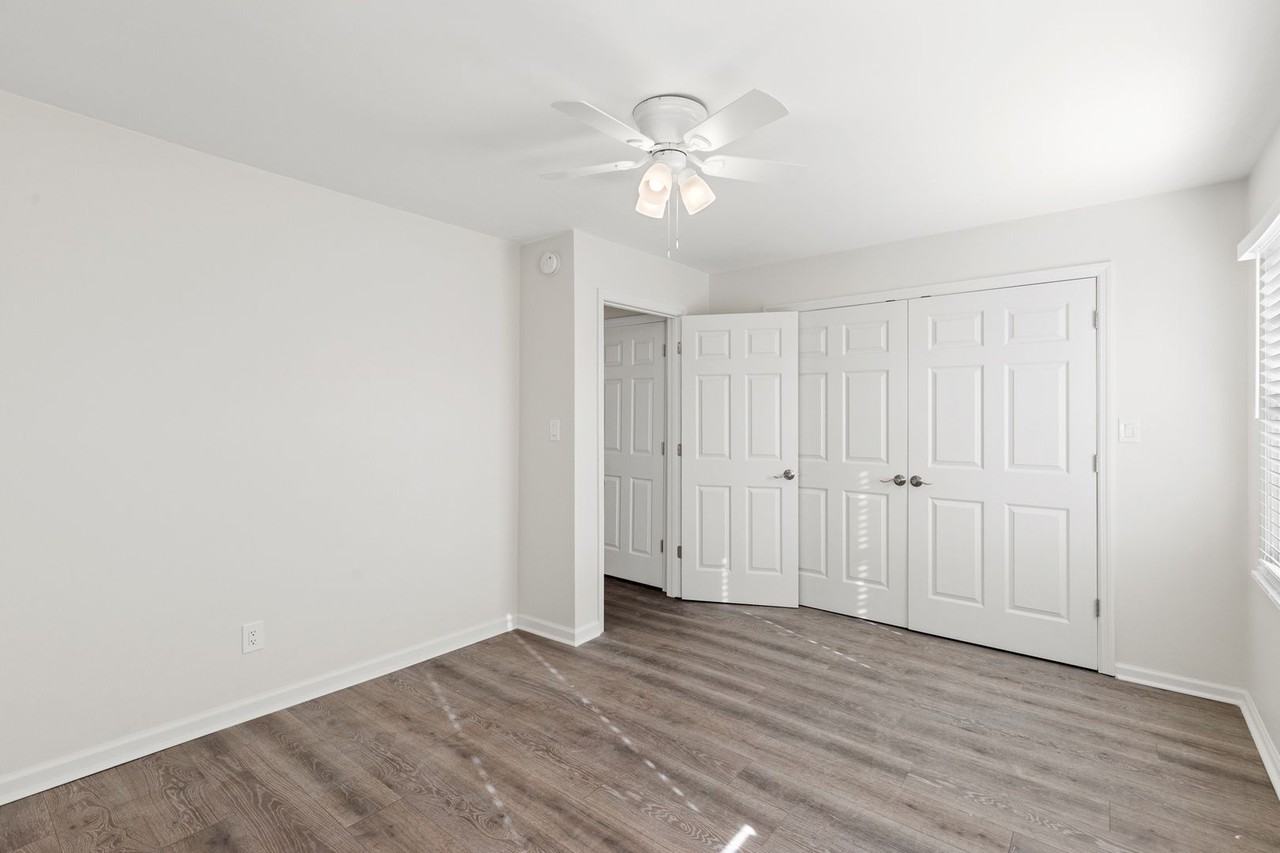 S Eagle Creek Dr - Photo 5 of 21