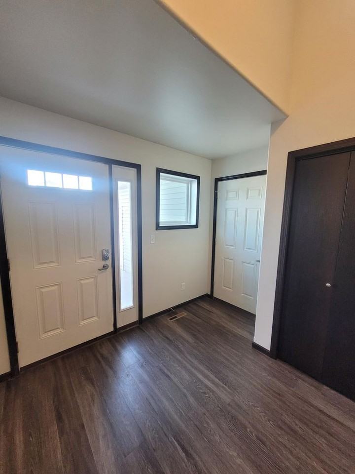 3420 47th Ave S - Photo 3 of 16