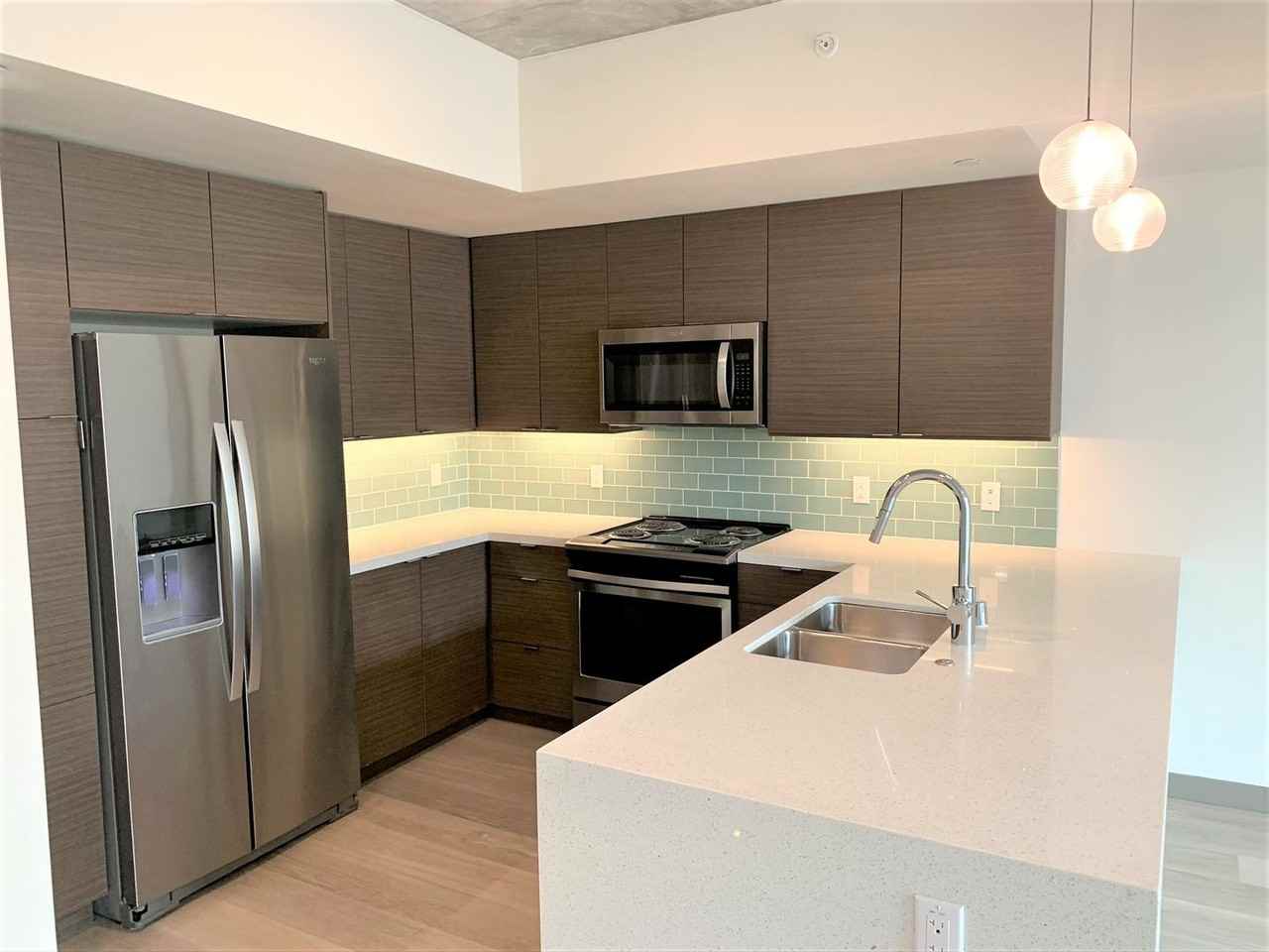 Strauss on Fifth - Photo 3 of 10