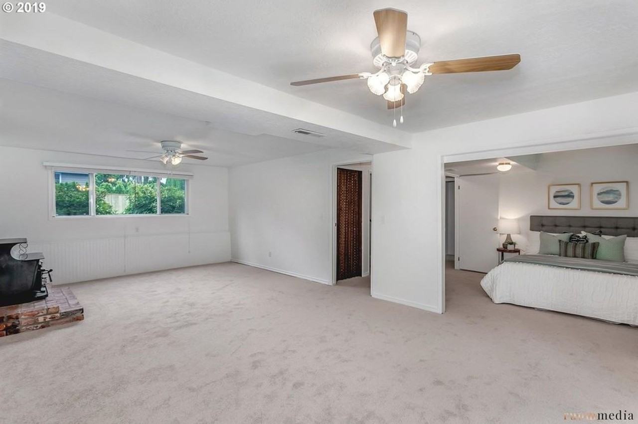 8205 Sw Laurel St - Photo 3 of 48