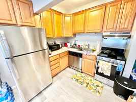 featured image of 911 S Forest Ave