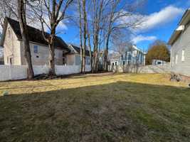 featured image of 906 Portland St