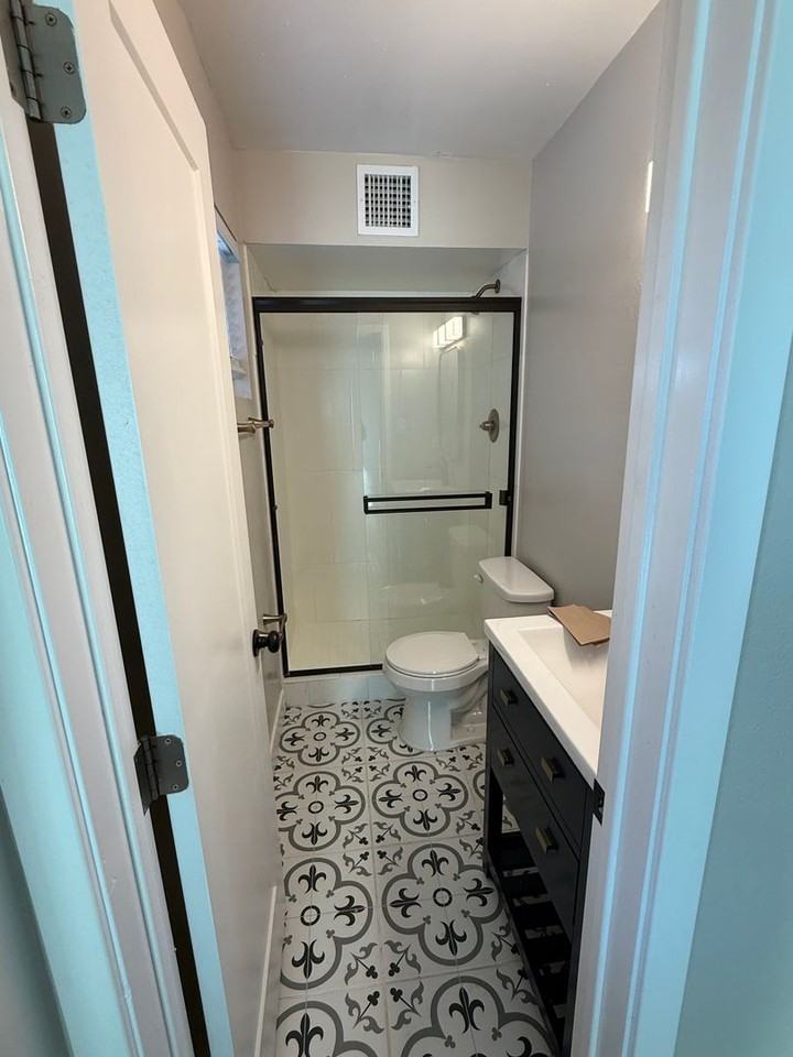 Beautiful Flagstaff Property. Newly Remodeled! - Photo 4 of 10